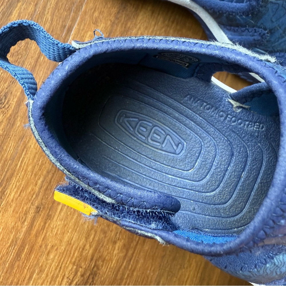 Keen Stingray Water Sandals Boys 10 Blue Closed Toe Shoes Outdoors Kids Youth - Picture 5 of 10